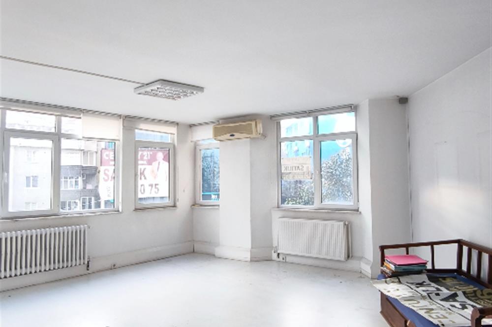 Şişli'de Fulya Yakını Merkezi Konumda Türk Kalp Vakfı Çaprazı Ofis Katı