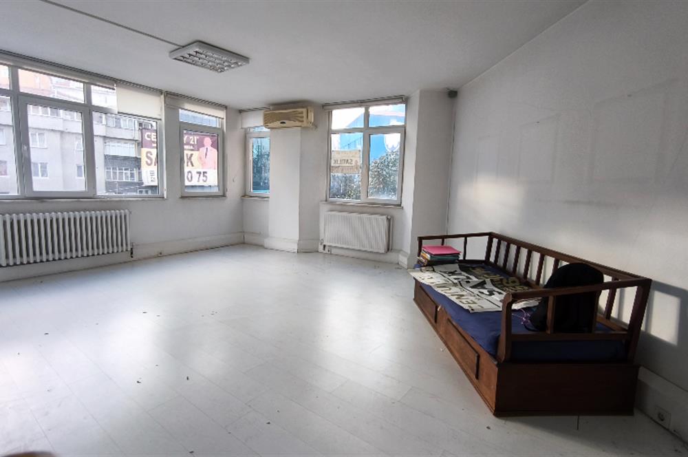 Şişli'de Fulya Yakını Merkezi Konumda Türk Kalp Vakfı Çaprazı Ofis Katı