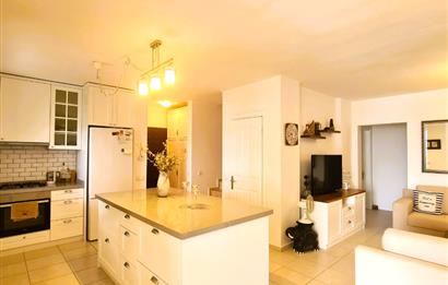 BODRUM MERKEZDE KALE MANZARALI EŞYALI EŞYASIZ 6+1 KİRALIK VİLLA