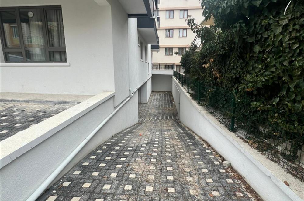 BAHÇELİEVLER'DE GÖL MANZARALI SIFIR 2+1 SATILIK DAİRE