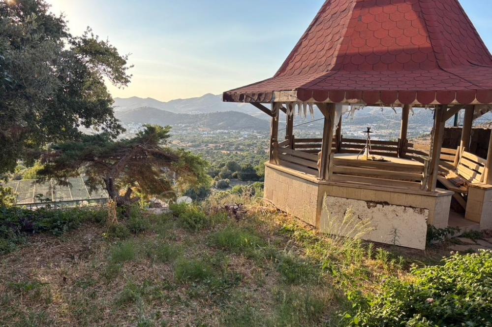 Bodrum Bağla’da Satılık Deniz manzaralı 3+2 Bahçe Katı Daire