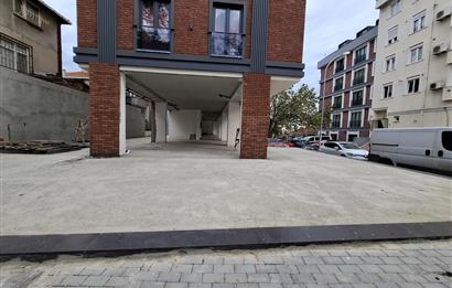 Küçükbakkalköy'de Kurumsala Kiralık Dükkan