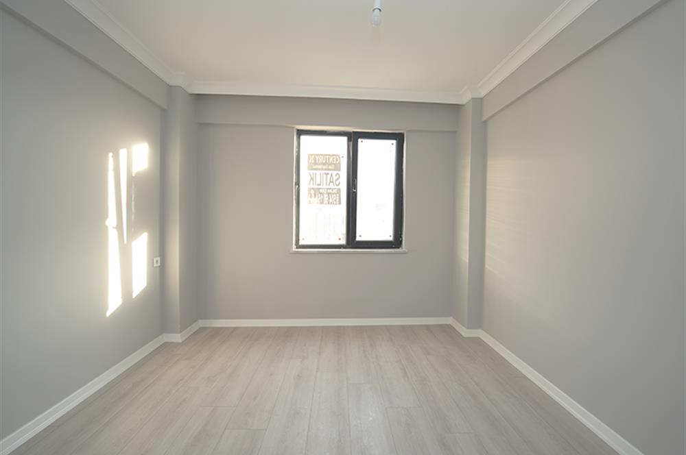 C21 Cius; Perşembe Pazarı Civarı 3 Cepheli 3+1 145 m2 Daire