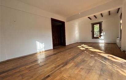 BODRUM KADIKALESİNDE DENİZE YÜRÜME MESAFESİNDE MEYVE AĞAÇLARI İÇERİSİNDE  MÜSTAKİL VİLLA