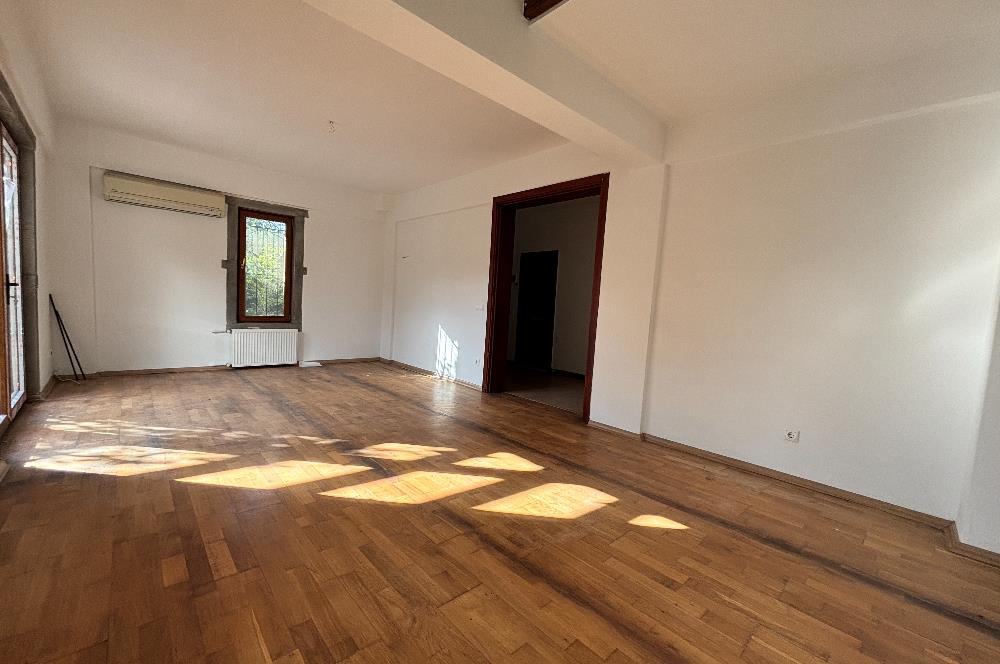 BODRUM KADIKALESİNDE DENİZE YÜRÜME MESAFESİNDE MEYVE AĞAÇLARI İÇERİSİNDE  MÜSTAKİL VİLLA