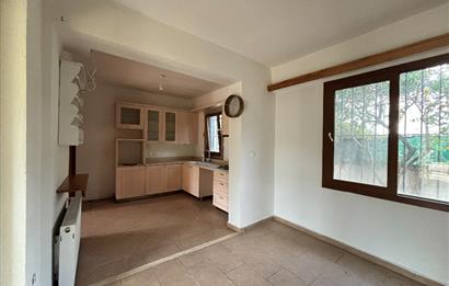 BODRUM KADIKALESİNDE DENİZE YÜRÜME MESAFESİNDE MEYVE AĞAÇLARI İÇERİSİNDE  MÜSTAKİL VİLLA