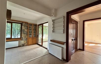 BODRUM KADIKALESİNDE DENİZE YÜRÜME MESAFESİNDE MEYVE AĞAÇLARI İÇERİSİNDE  MÜSTAKİL VİLLA