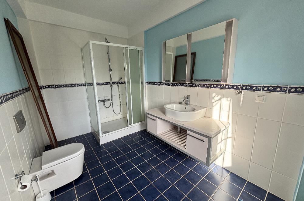 BODRUM KADIKALESİNDE DENİZE YÜRÜME MESAFESİNDE MEYVE AĞAÇLARI İÇERİSİNDE  MÜSTAKİL VİLLA