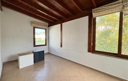 BODRUM KADIKALESİNDE DENİZE YÜRÜME MESAFESİNDE MEYVE AĞAÇLARI İÇERİSİNDE  MÜSTAKİL VİLLA