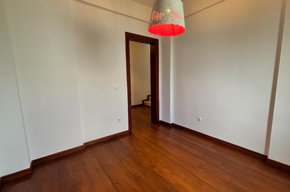 BODRUM KADIKALESİNDE DENİZE YÜRÜME MESAFESİNDE MEYVE AĞAÇLARI İÇERİSİNDE  MÜSTAKİL VİLLA