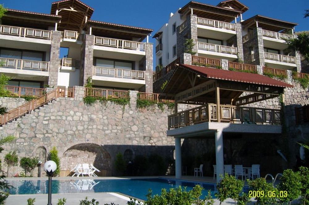 Bodrum Bağla’da Satılık Deniz manzaralı 3+2 Bahçe Katı Daire