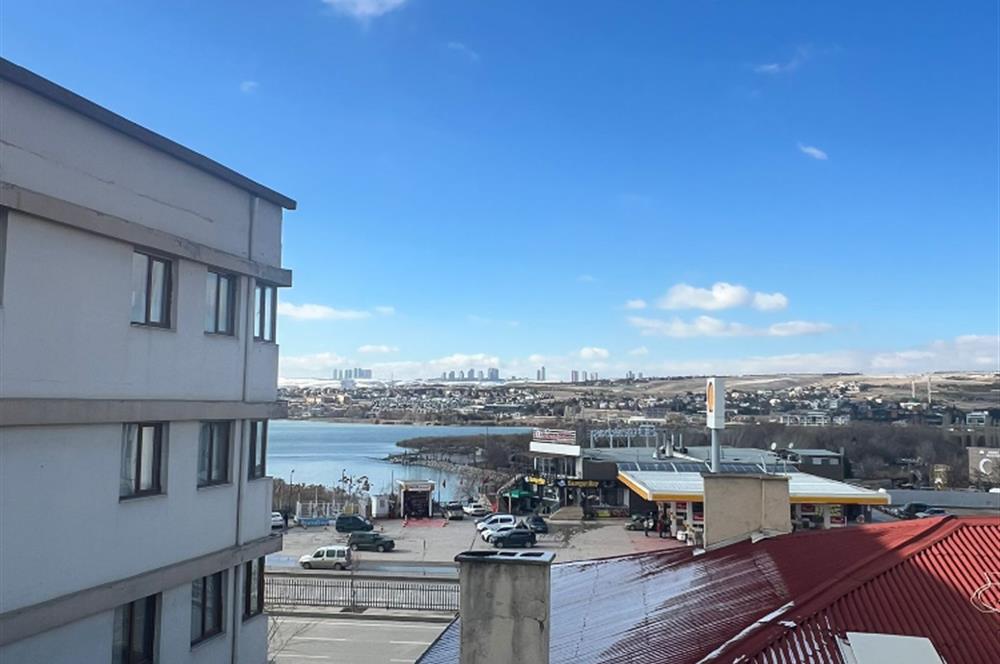 BAHÇELİEVLER'DE GÖL MANZARALI SIFIR 2+1 SATILIK DAİRE