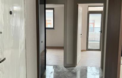 BAHÇELİEVLER'DE GÖL MANZARALI SIFIR 2+1 SATILIK DAİRE