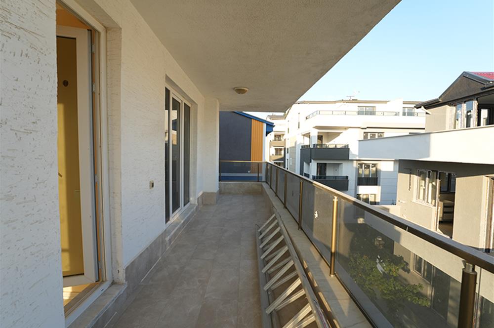 C21 Cius; Müstakil Girişli 4+1 Havuzlu 190 M2 Çatı Dubleksi