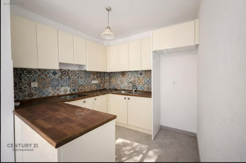 Bodrum Eskiçeşmede, Marinaya Yürüme Mesafesinde Bahçe Katı