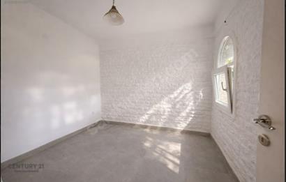 Bodrum Eskiçeşmede, Marinaya Yürüme Mesafesinde Bahçe Katı