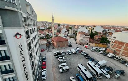 C21 BAL'DAN ÇAY MH. MERKEZİ LOKASYON SATILIK 2+1 MANZARALI DAİRE