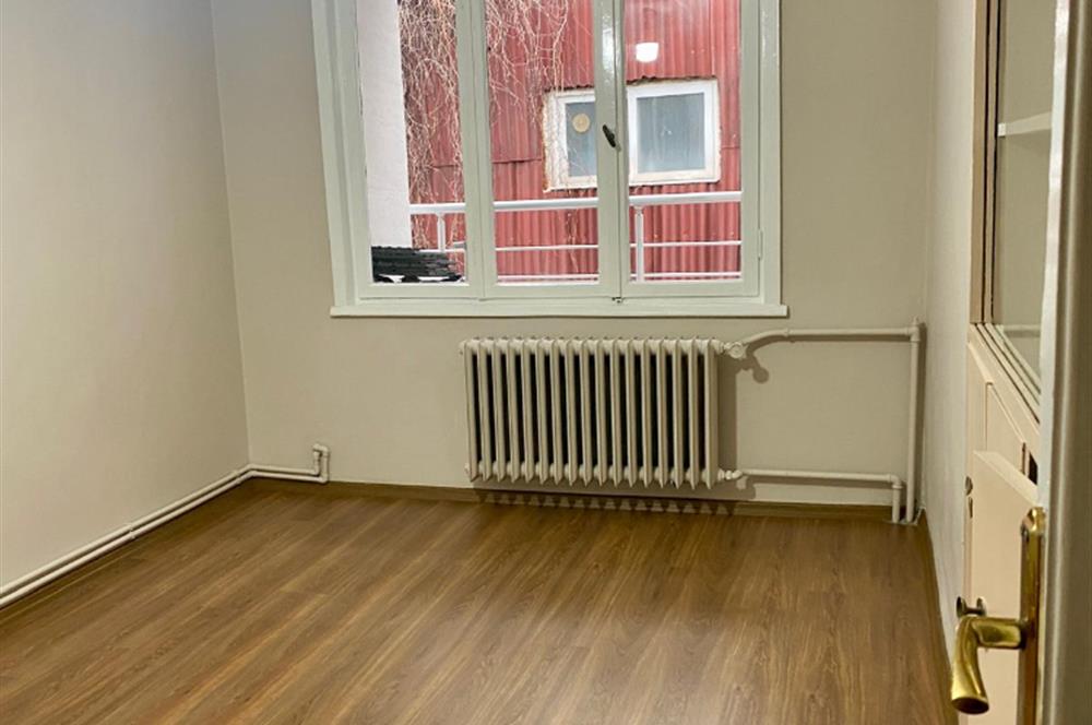 KABATAŞ’TA AÇIK DENİZ MANZARALI TERASLI GENİŞ DAİRE