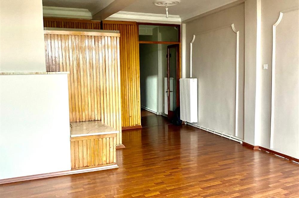 KABATAŞ’TA AÇIK DENİZ MANZARALI TERASLI GENİŞ DAİRE