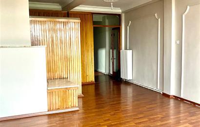 KABATAŞ’TA AÇIK DENİZ MANZARALI TERASLI GENİŞ DAİRE