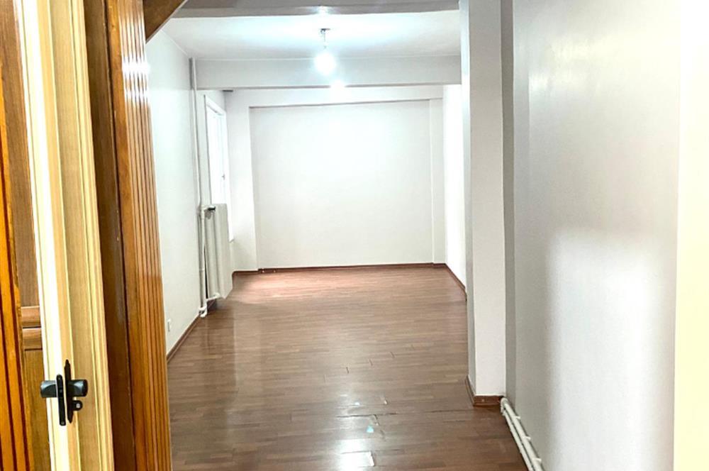 KABATAŞ’TA AÇIK DENİZ MANZARALI TERASLI GENİŞ DAİRE