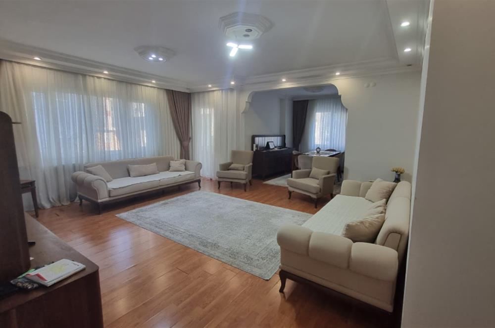 AYAZAĞA DOKTORLAR SİTESİ 3+1 SATILIK 