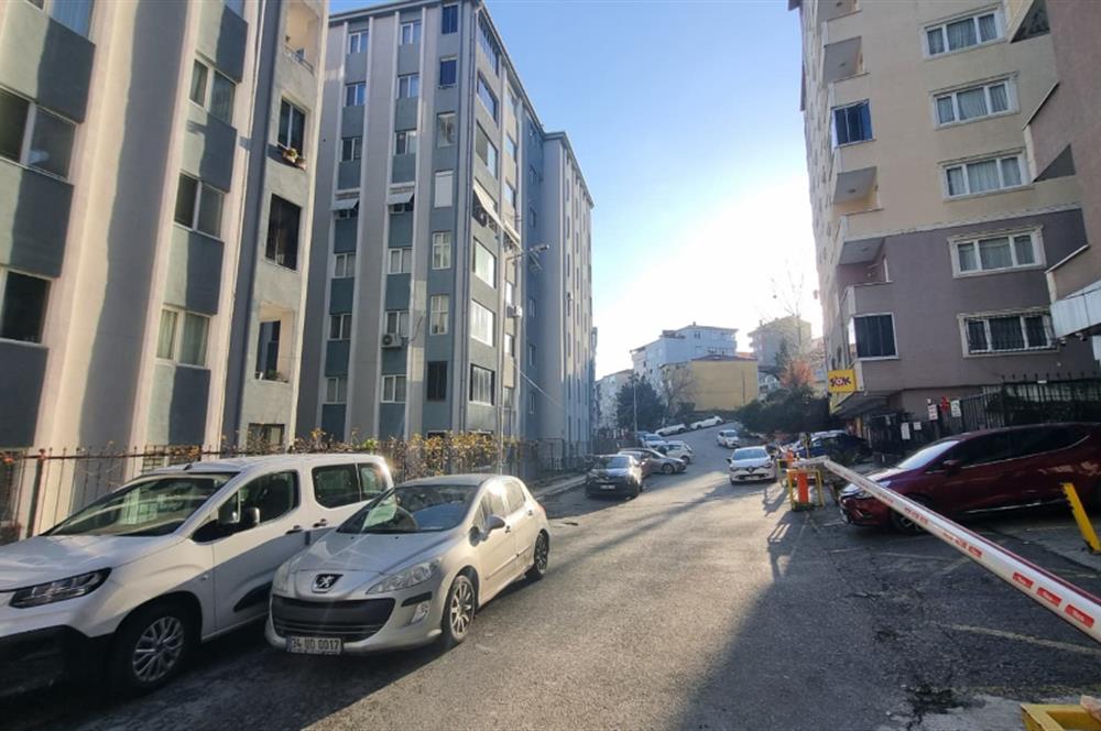 AYAZAĞA DOKTORLAR SİTESİ 3+1 SATILIK 