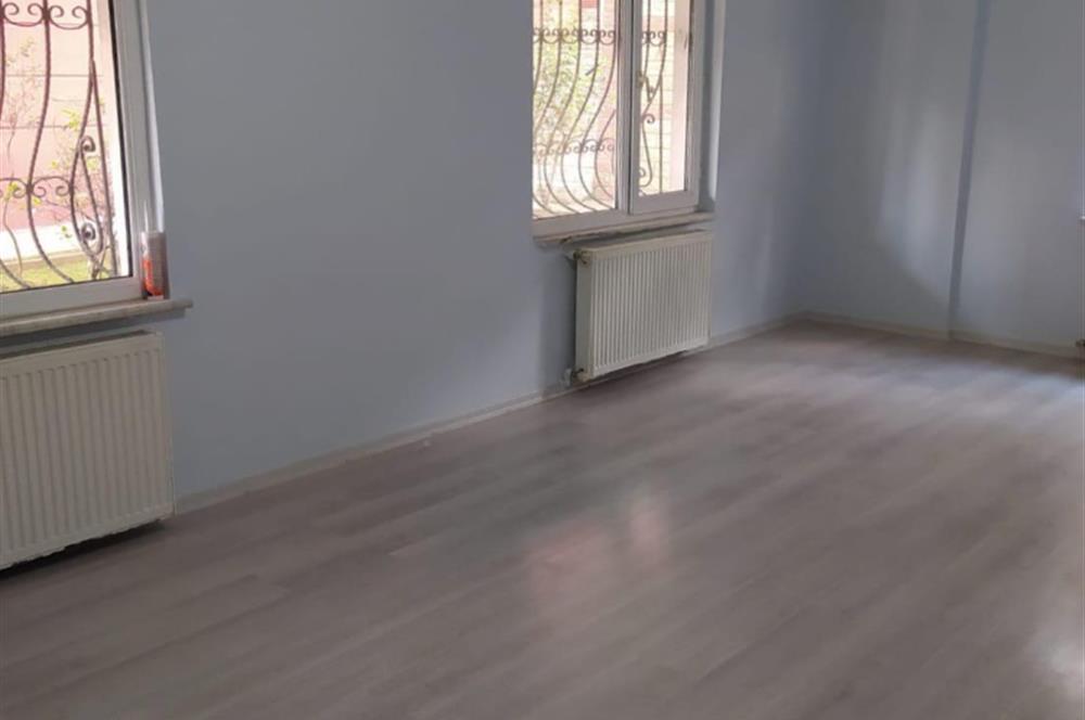 AYAZAĞA CEMRE SİTESİNDE  4+1  SATILIK 2 BANYOLU 