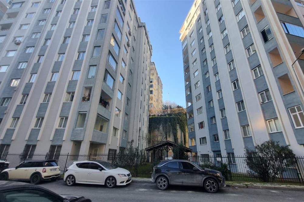 AYAZAĞA DOKTORLAR SİTESİ 3+1 SATILIK 