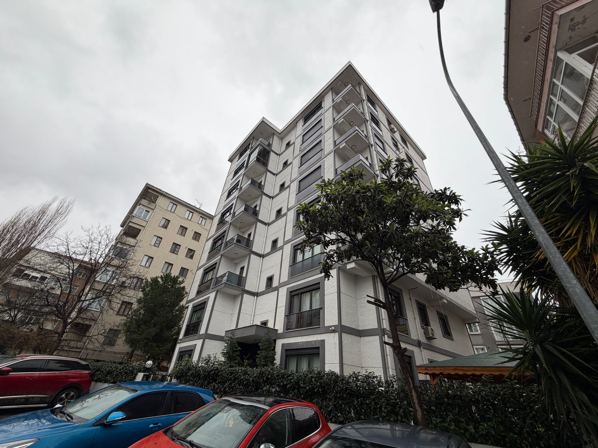 MALTEPE BAĞDAT CADDESİNE 2. BİNA SATILIK 2+1 LÜX DAİRE