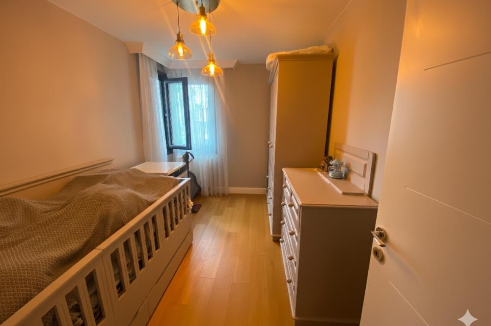 MARMARAY DURAĞINA 200M MESAFEDE 6 YILLIK BİNADA 3+1 DAİRE