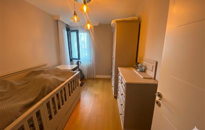 MARMARAY DURAĞINA 200M MESAFEDE 6 YILLIK BİNADA 3+1 DAİRE