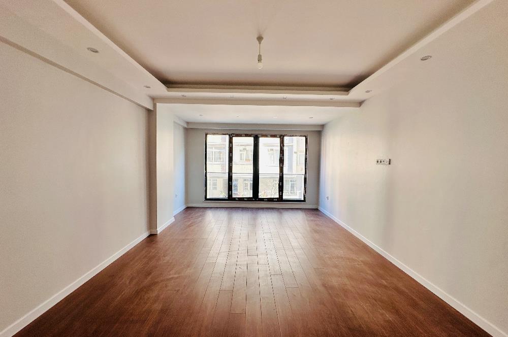 BAKIRKÖY SAHİLİNE 300 METRE KAPALI OTOPARKLI SIFIR SATILIK 3+1 