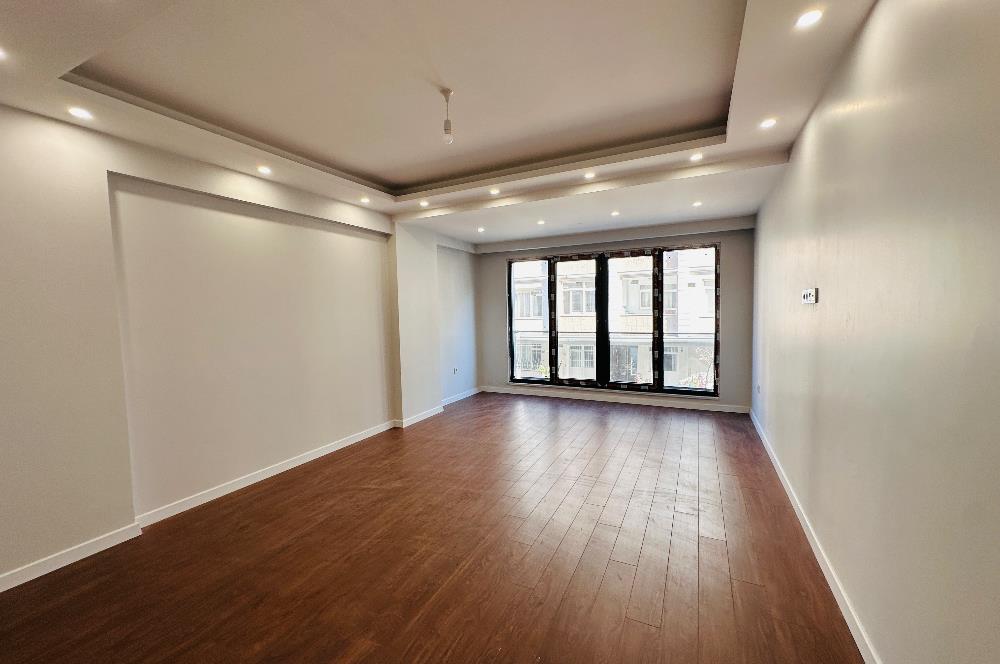 BAKIRKÖY SAHİLİNE 300 METRE KAPALI OTOPARKLI SIFIR SATILIK 3+1 