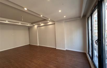 BAKIRKÖY SAHİLİNE 300 METRE KAPALI OTOPARKLI SIFIR SATILIK 3+1 