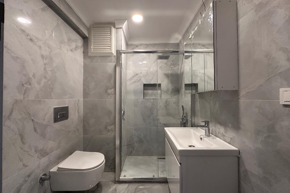 BAKIRKÖY SAHİLİNE 300 METRE KAPALI OTOPARKLI SIFIR SATILIK 3+1 