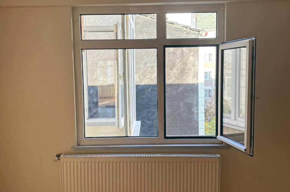 C21 Cius; Perşembe Pazarı Civarında 2+1 Fırsat Daire