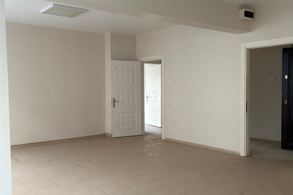 C21 Cius ; Şehrin Kalbinde Dükkan Üstü Kiralık Ofis