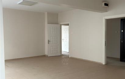 C21 Cius ; Şehrin Kalbinde Dükkan Üstü Kiralık Ofis