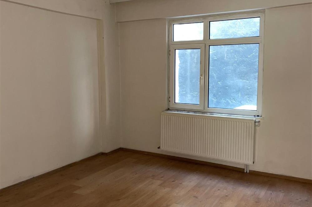 C21 Cius; Perşembe Pazarı Civarında 2+1 Satılık Daire