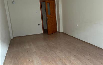 C21 Cius; Perşembe Pazarı Civarında 2+1 Satılık Daire