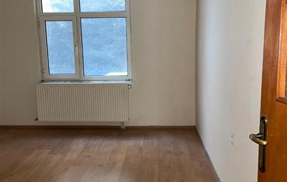 C21 Cius; Perşembe Pazarı Civarında 2+1 Satılık Daire