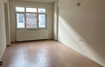 C21 Cius; Perşembe Pazarı Civarında 2+1 Satılık Daire