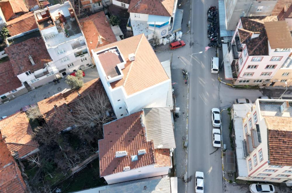 C21 BAL'DAN MALTEPE'DE 191M2 SATILIK ARSA !