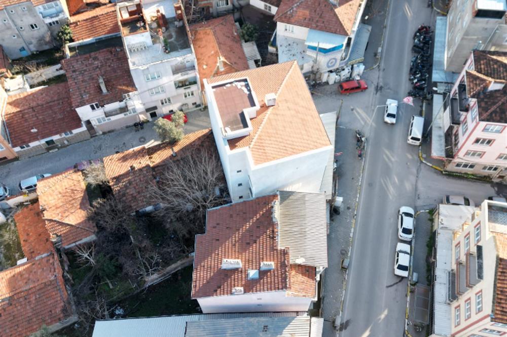 C21 BAL'DAN MALTEPE'DE 191M2 SATILIK ARSA !