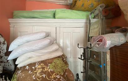 C21 BAL’DAN AYVALIK’TA SATILIK 3 KATLI RUM EVİ 