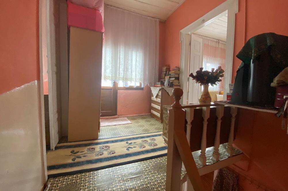 C21 BAL’DAN AYVALIK’TA SATILIK 3 KATLI RUM EVİ 
