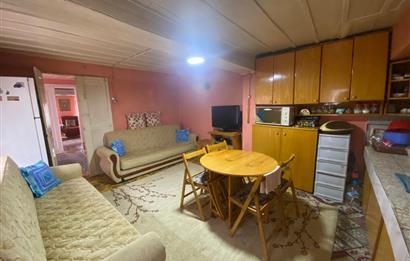 C21 BAL’DAN AYVALIK’TA SATILIK 3 KATLI RUM EVİ 