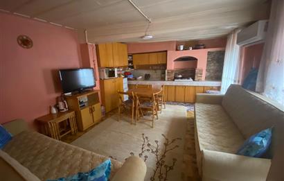 C21 BAL’DAN AYVALIK’TA SATILIK 3 KATLI RUM EVİ 