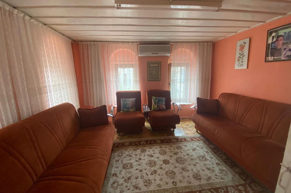 C21 BAL’DAN AYVALIK’TA SATILIK 3 KATLI RUM EVİ 